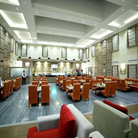 อาร์จี รอยัล โฮเต็ล แอนด์ คอนเวนชั่น เซ็นเตอร์ Hotel บังกาลอร์ ภายนอก รูปภาพ
