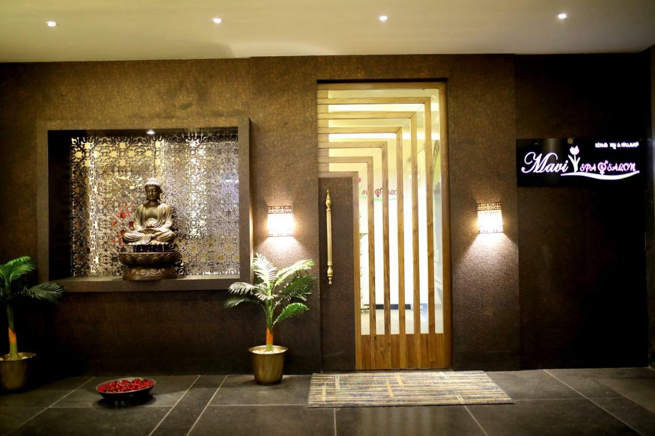 อาร์จี รอยัล โฮเต็ล แอนด์ คอนเวนชั่น เซ็นเตอร์ Hotel บังกาลอร์ ภายนอก รูปภาพ